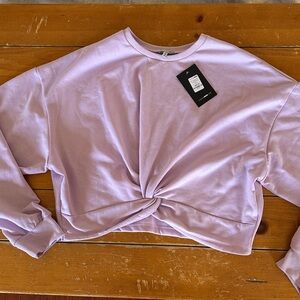 NWT cropped sweat shirt, HOT, soft, twist front Fashion Nova jr 2X fits XL-1X